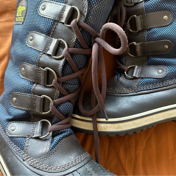 Sorel Tofino Snow Boots - Picture 2 of 4